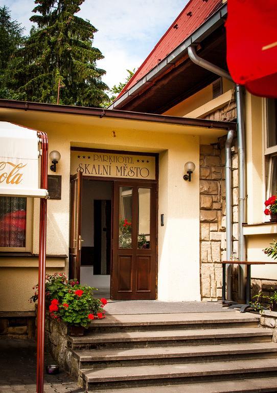 Parkhotel Skalni Mesto Jičín Kültér fotó